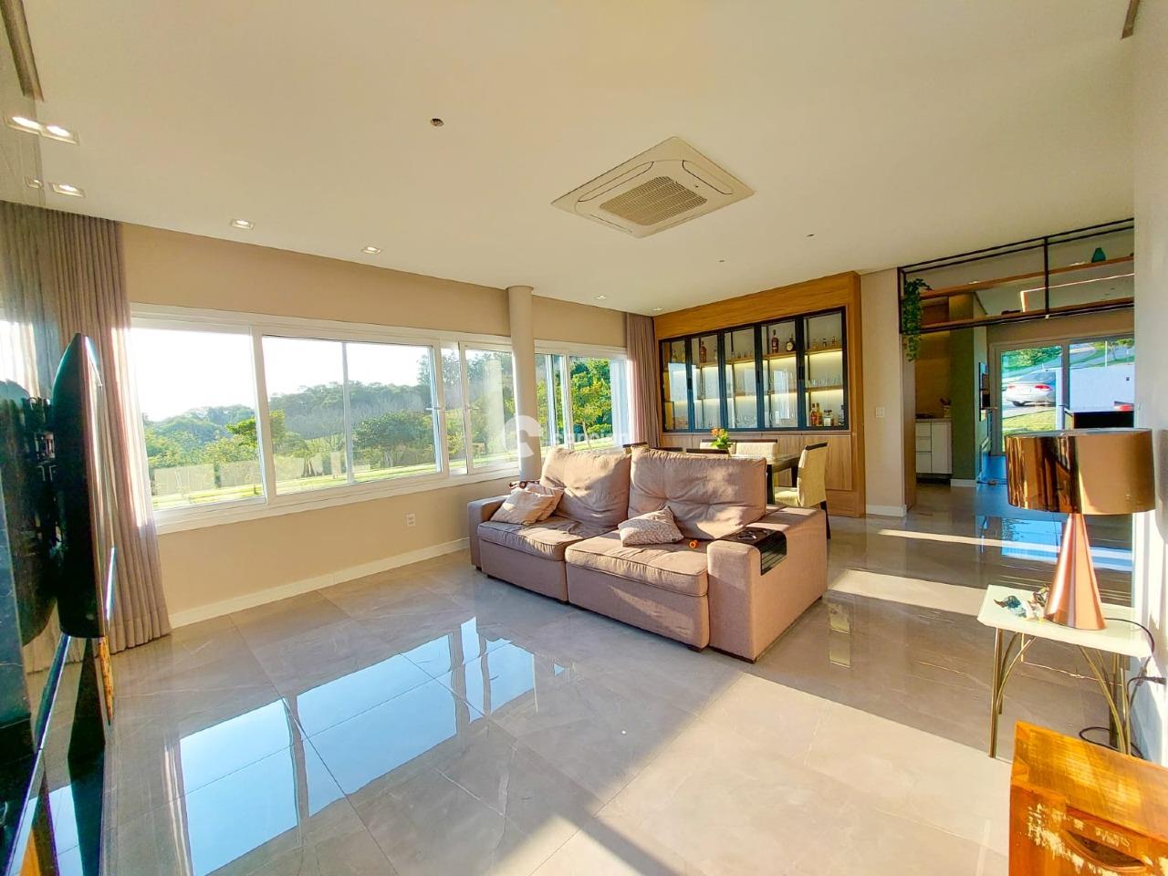 Casa de Condomínio à venda no Tomazetti: