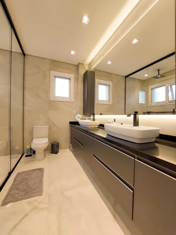 Casa de Condomínio à venda no Tomazetti: