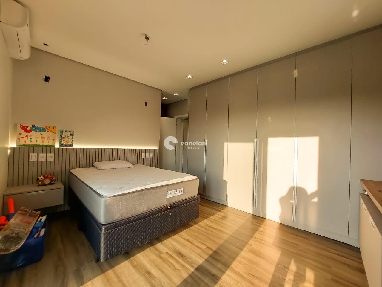 Casa de Condomínio à venda no Tomazetti: