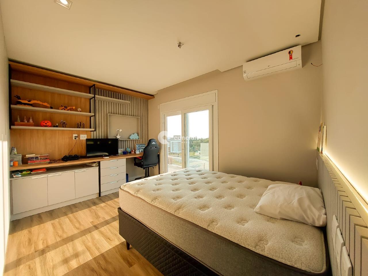 Casa de Condomínio à venda no Tomazetti: