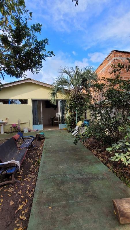 Casa à venda no Juscelino Kubitschek: 