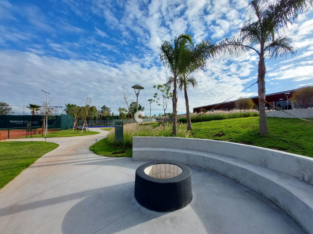 Terreno em condomínio à venda no Camobi: