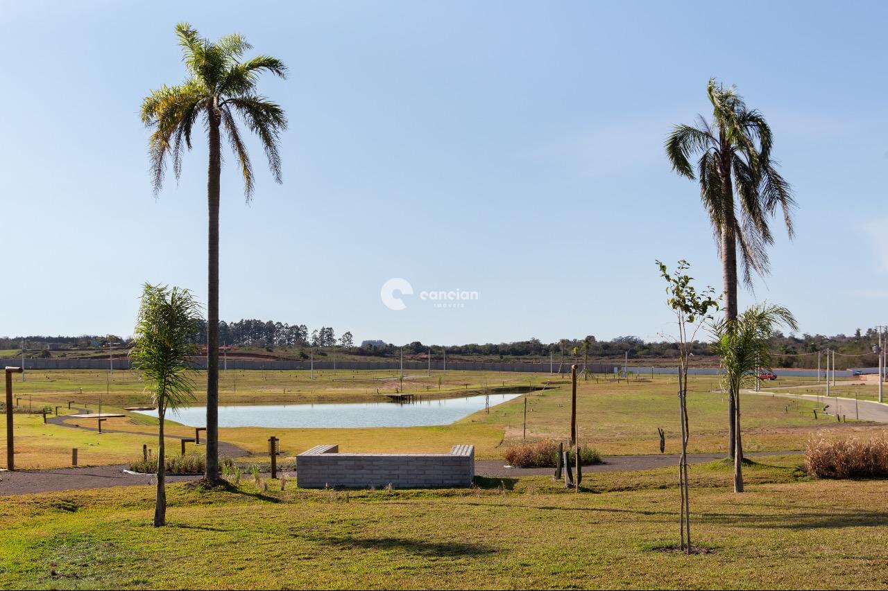 Terreno em condomínio à venda no Tomazetti: