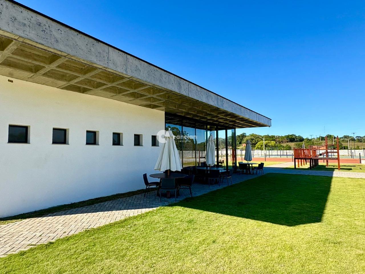 Terreno em condomínio à venda no Parque Serrano I: Salão