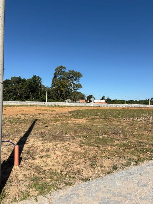 Terreno em condomínio à venda no Parque Serrano I: