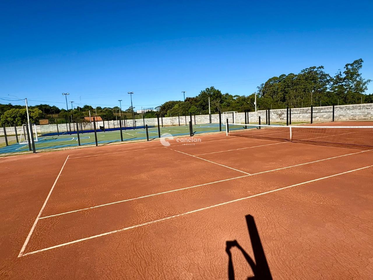 Terreno em condomínio à venda no Parque Serrano I: