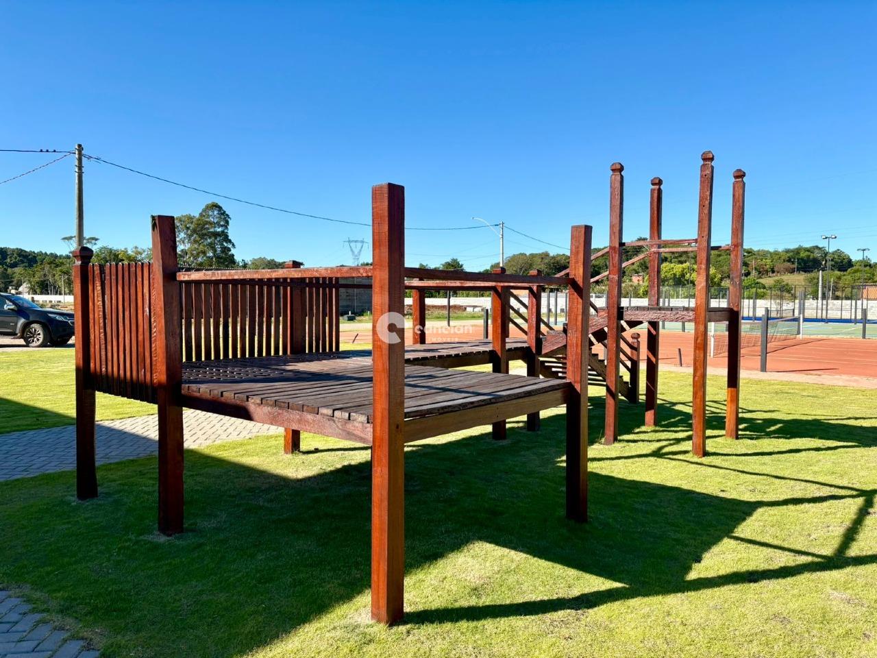 Terreno em condomínio à venda no Parque Serrano I: