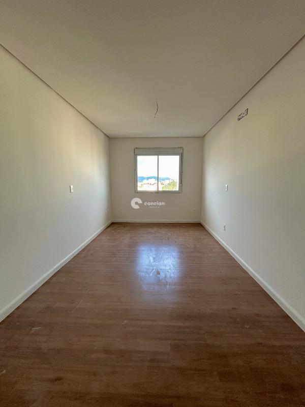 Apartamento à venda no Camobi: