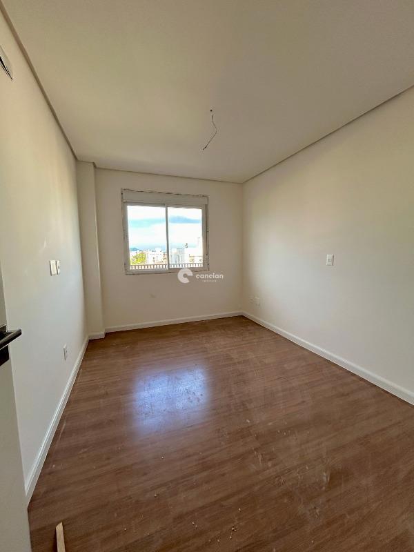 Apartamento à venda no Camobi: