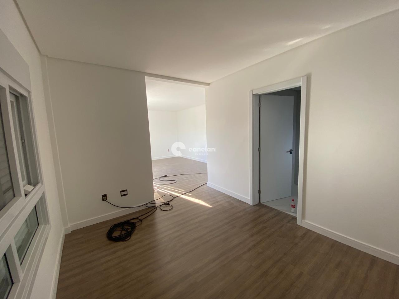 Casa de Condomínio à venda no Tomazetti: 