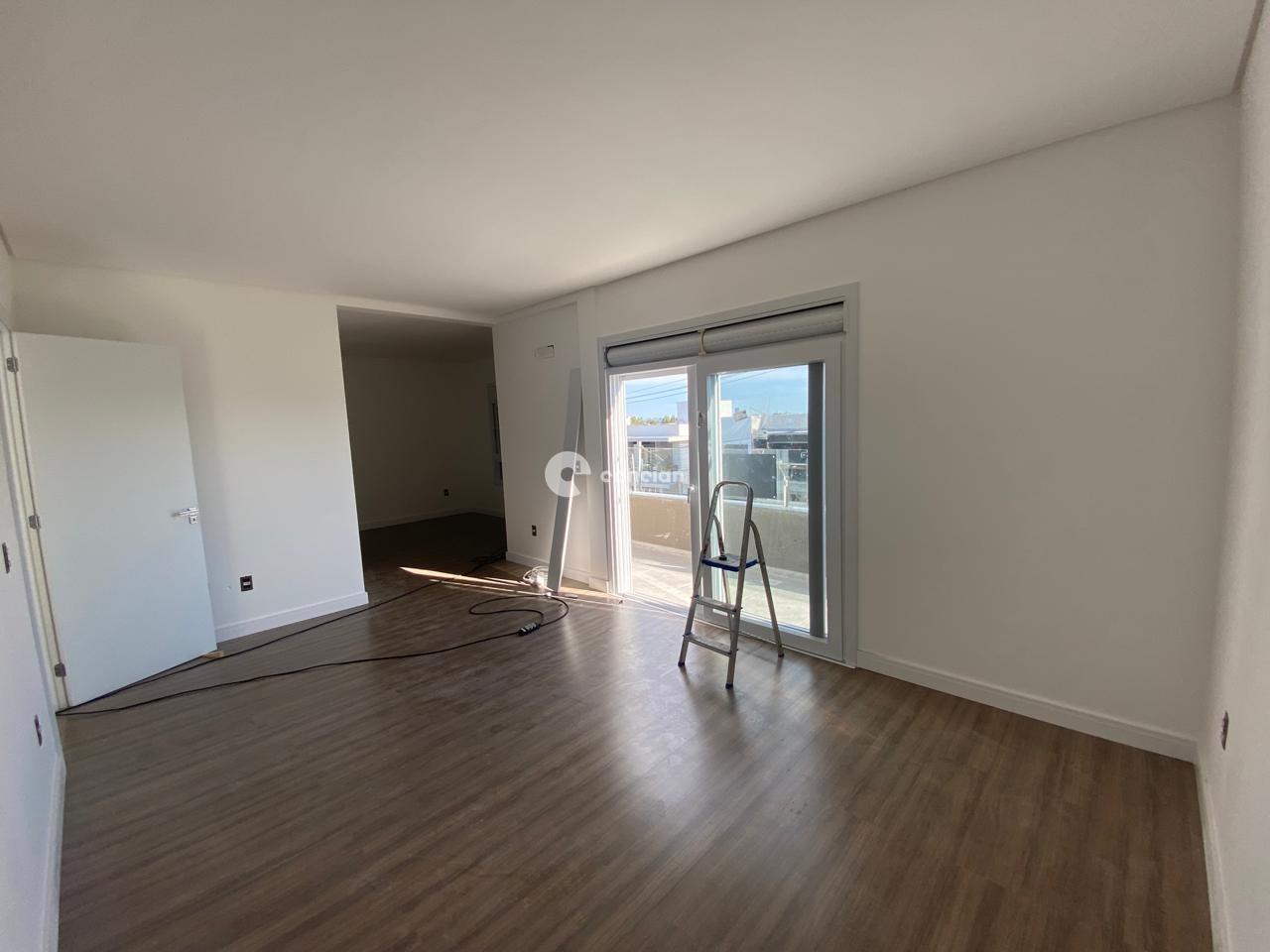 Casa de Condomínio à venda no Tomazetti: 