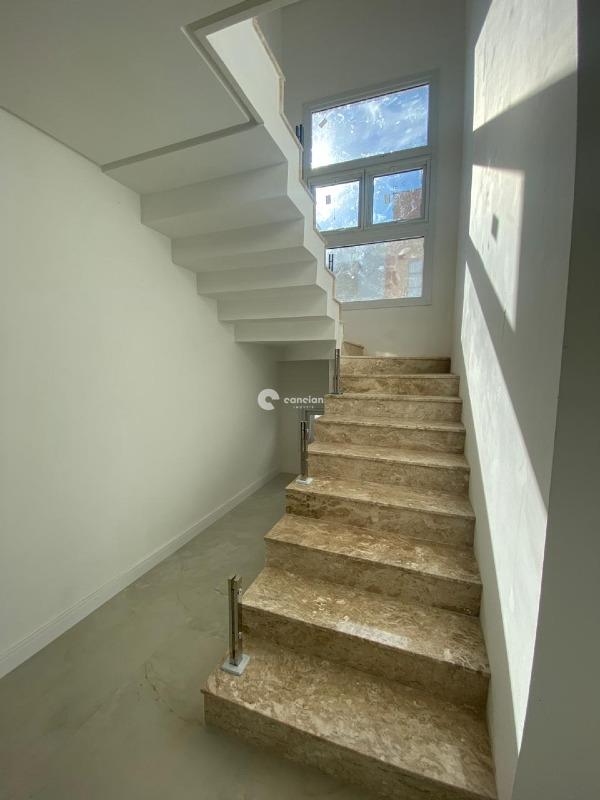 Casa de Condomínio à venda no Tomazetti: 