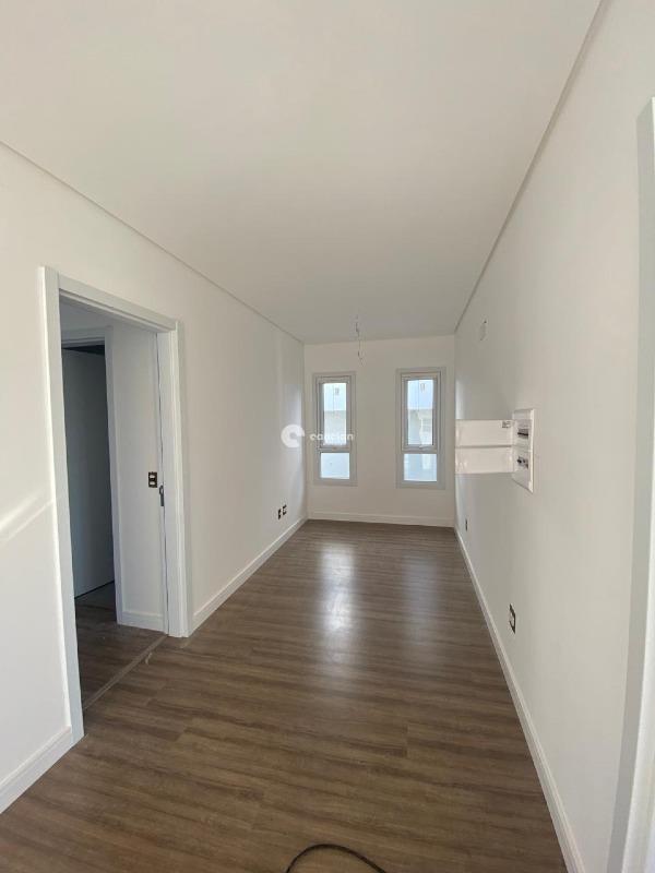 Casa de Condomínio à venda no Tomazetti: 