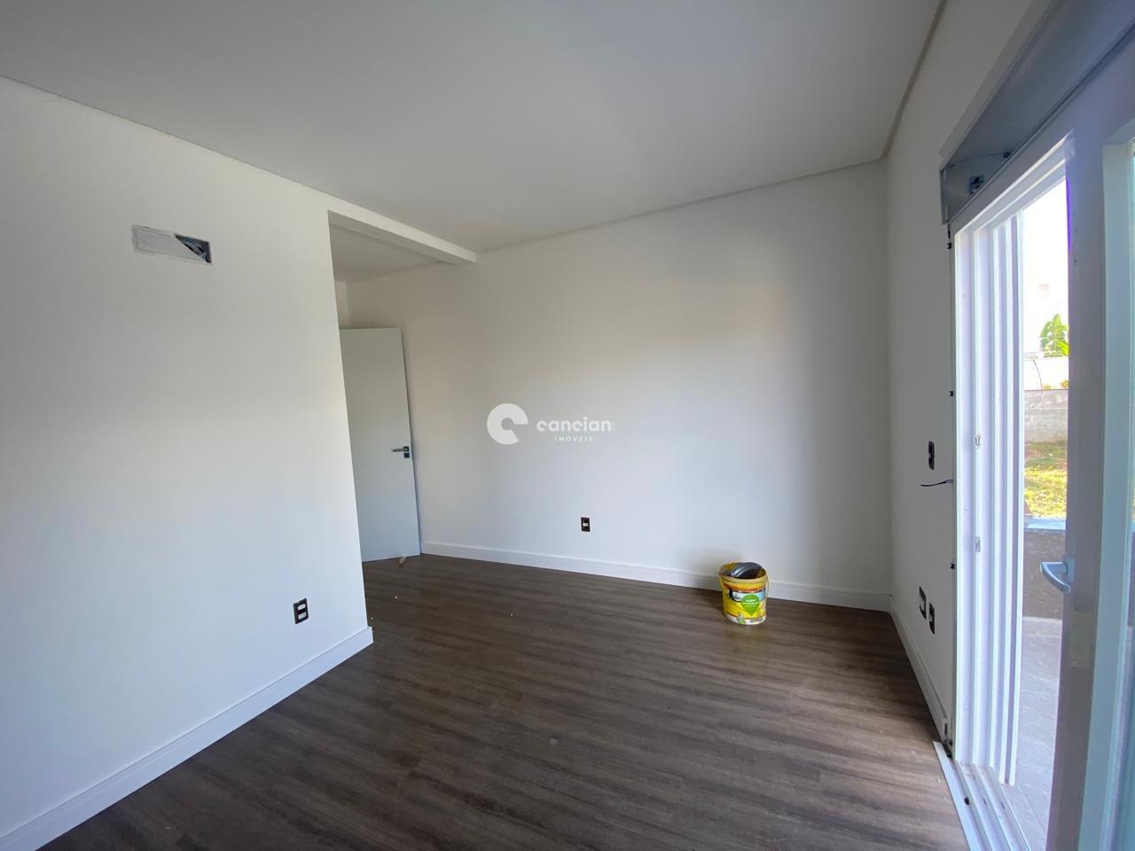 Casa de Condomínio à venda no Tomazetti: 