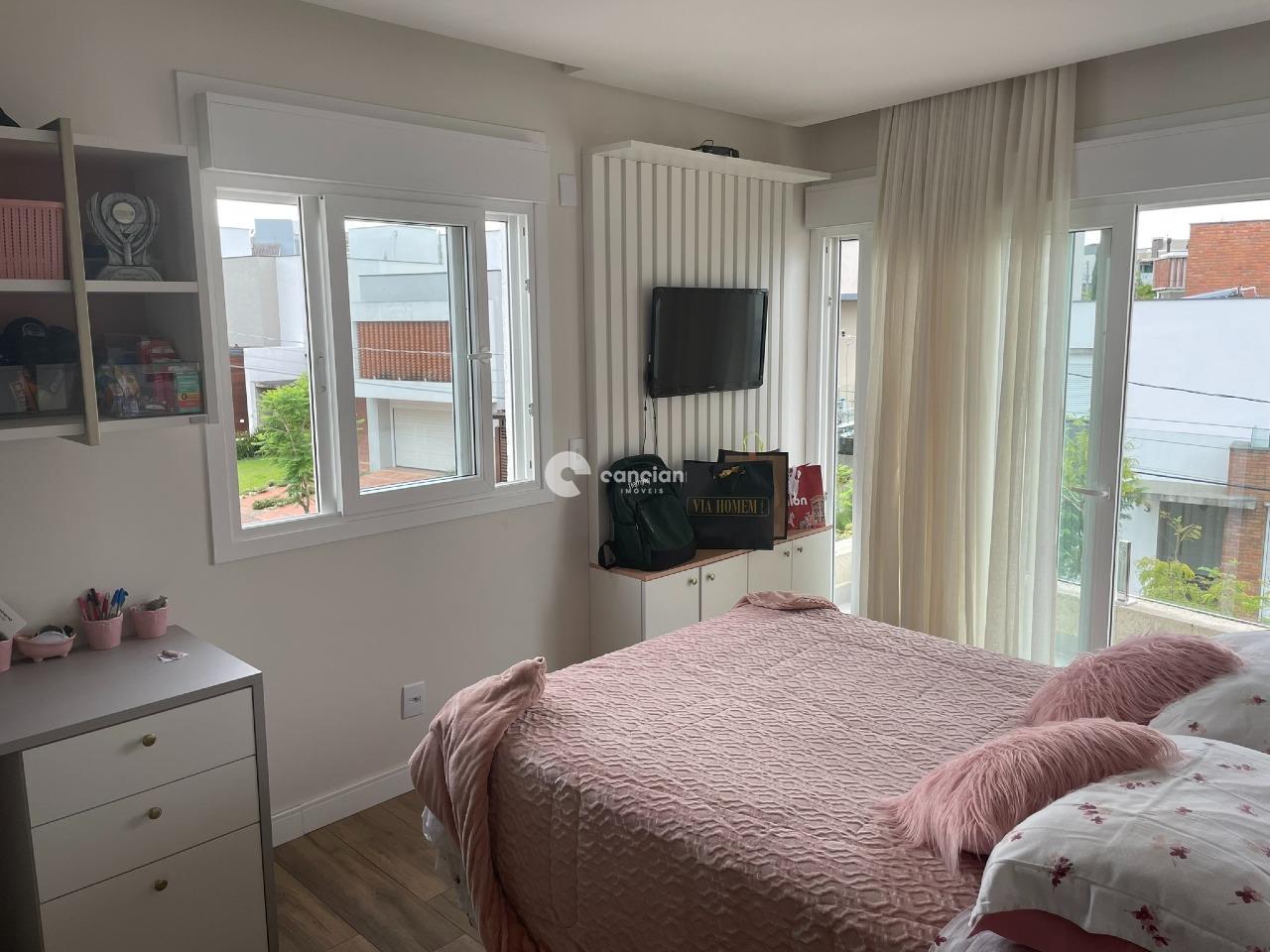 Casa de Condomínio à venda no Tomazetti: suìte