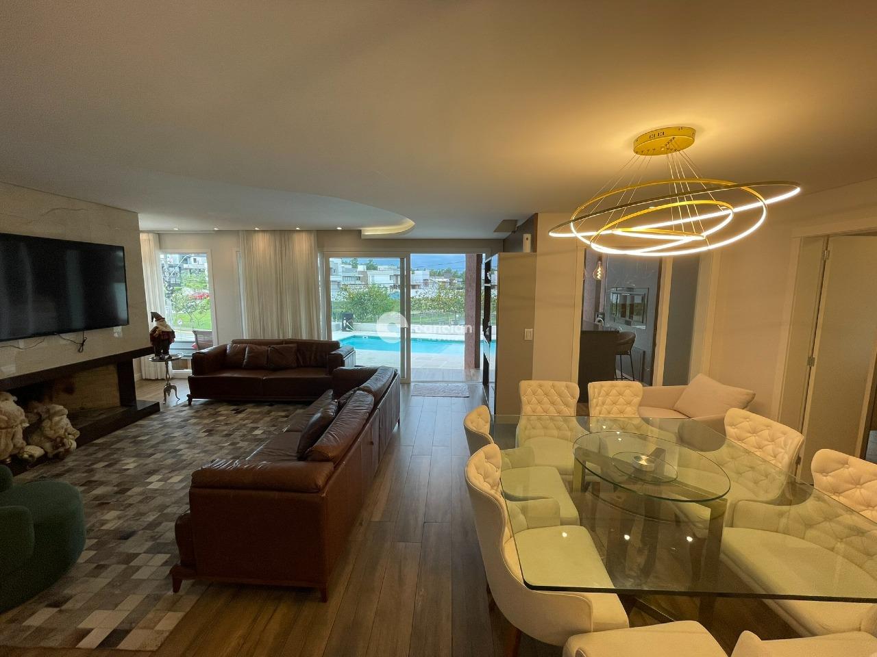 Casa de Condomínio à venda no Tomazetti: estar jantar