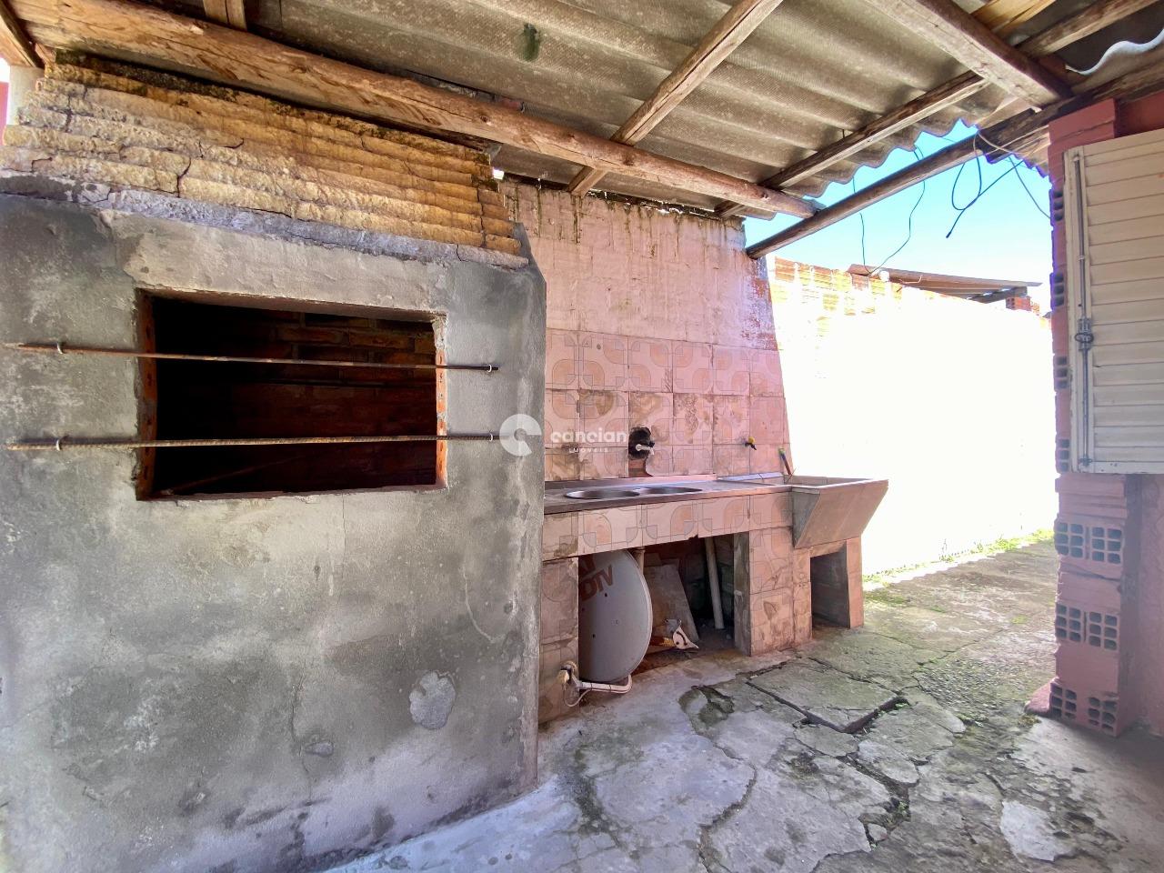 Casa à venda no Tancredo Neves: 