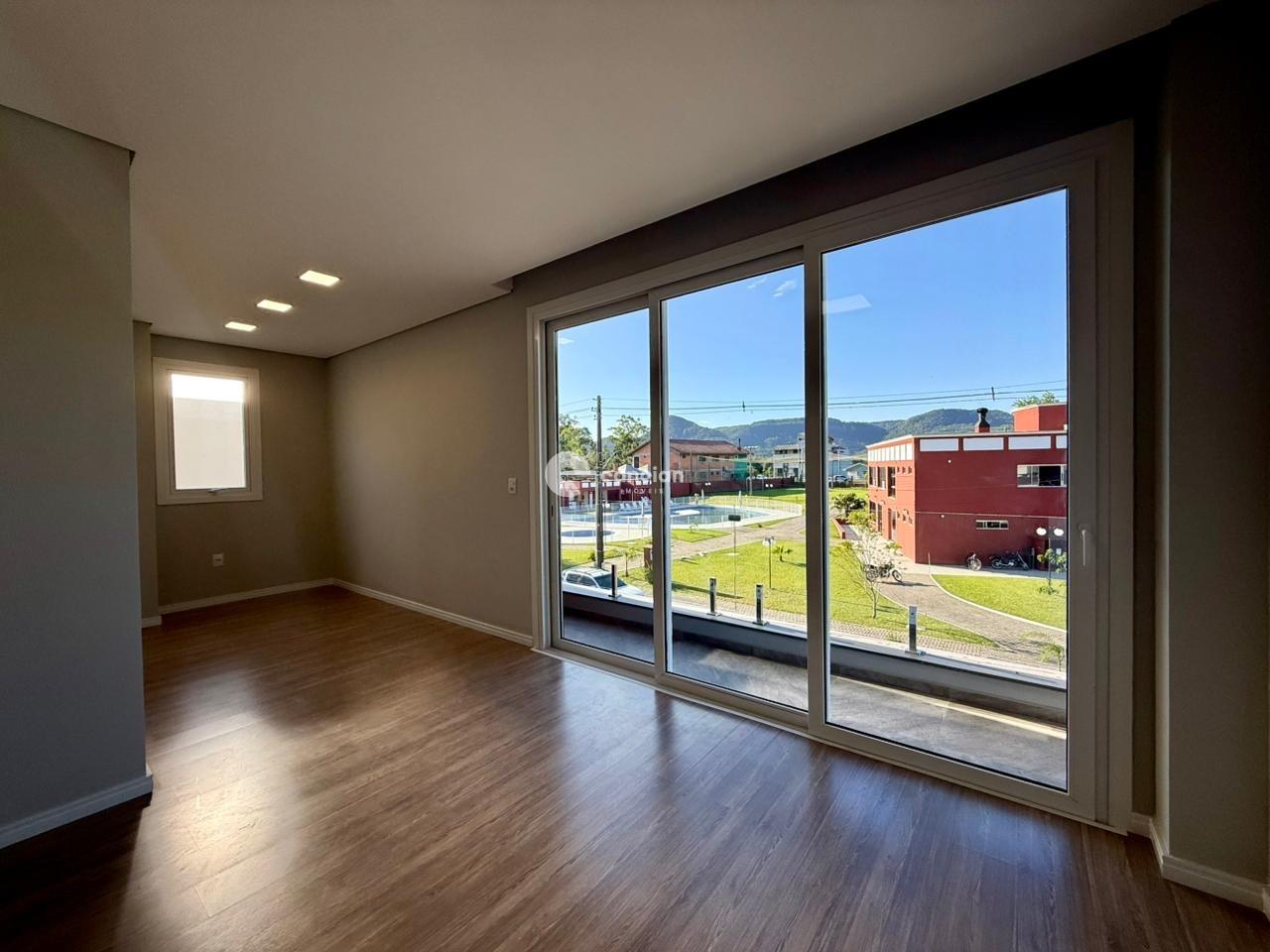 Casa de Condomínio à venda no Camobi: