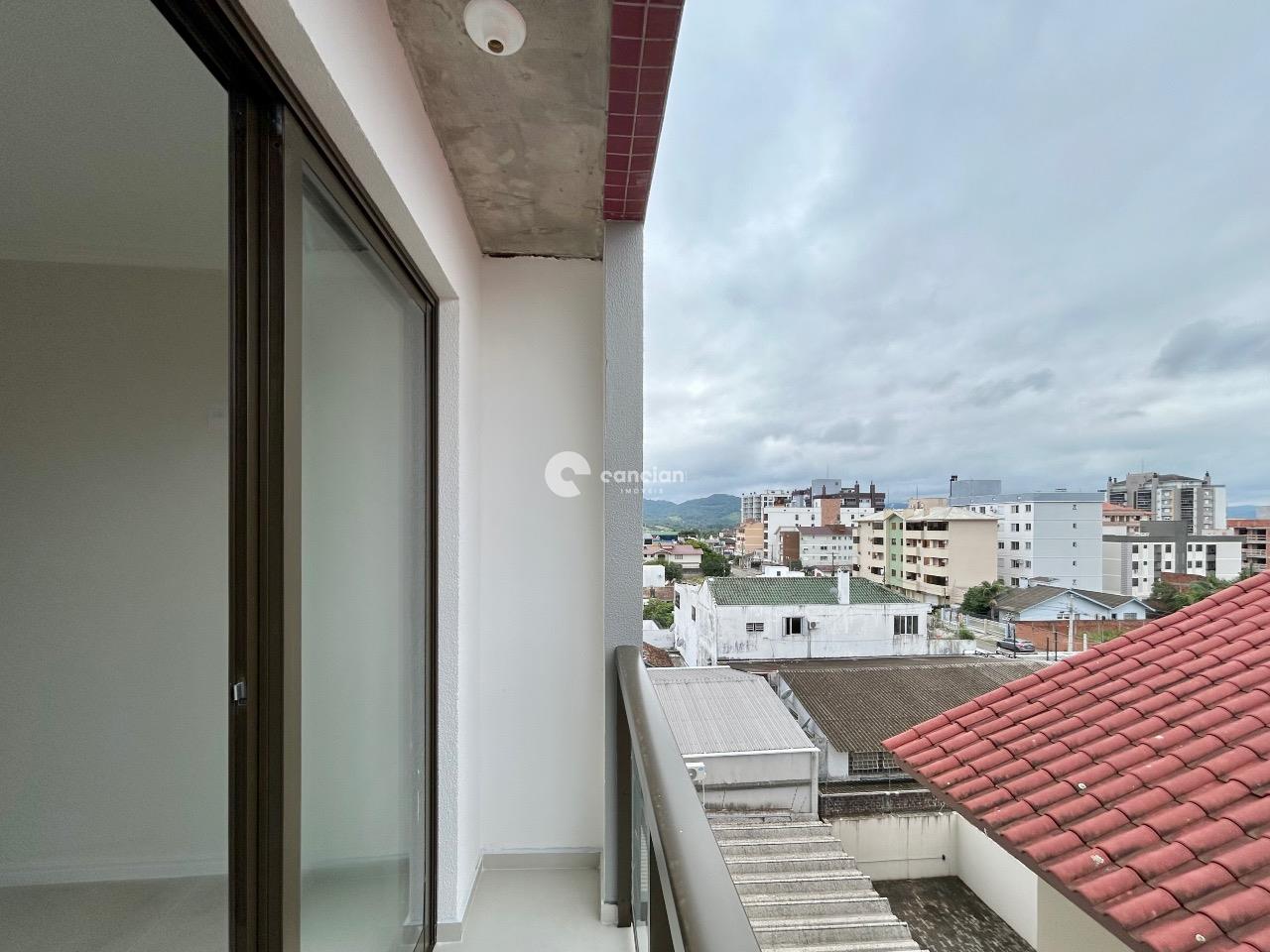 Apartamento à venda no Camobi: