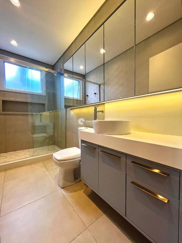 Casa de Condomínio à venda no São José: 