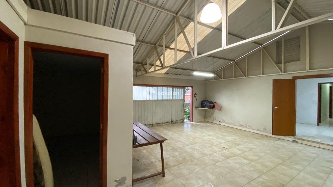 Casa à venda no Tomazetti: 