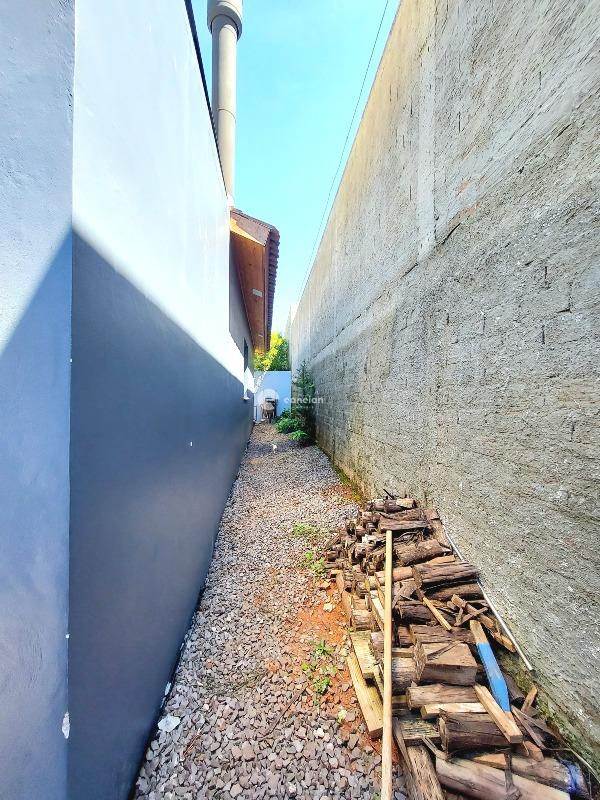 Casa à venda no Camobi: 