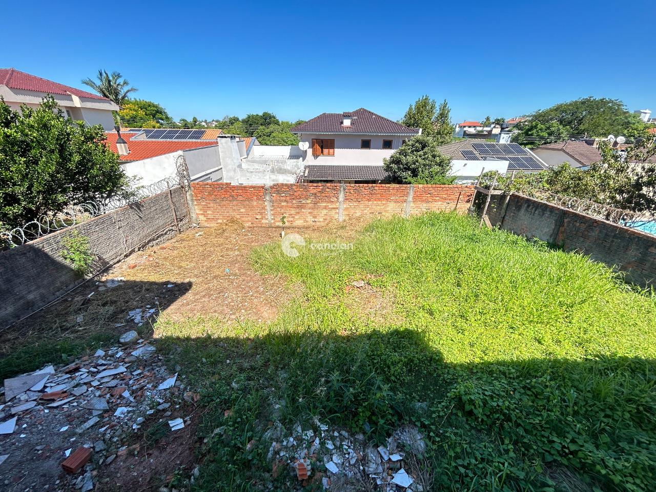 Casa à venda no Camobi: