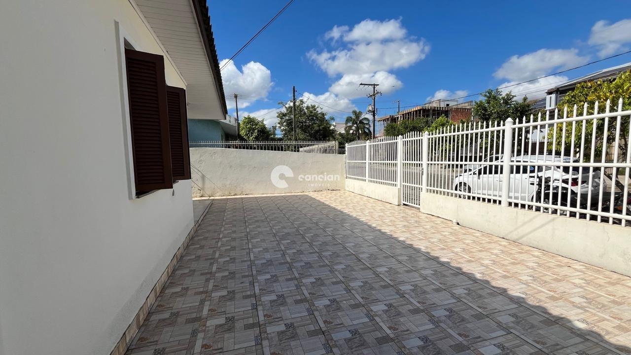 Casa à venda no Tomazetti: 