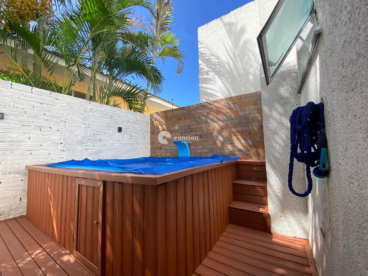 Casa de Condomínio à venda no Tomazetti: 