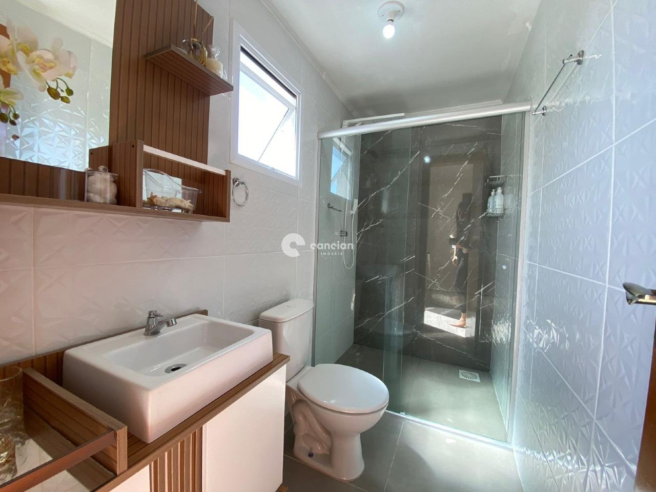 Casa de Condomínio à venda no Tomazetti: 