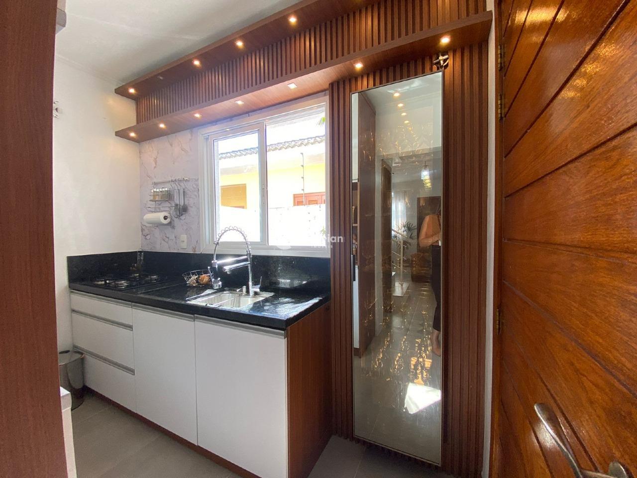 Casa de Condomínio à venda no Tomazetti: 