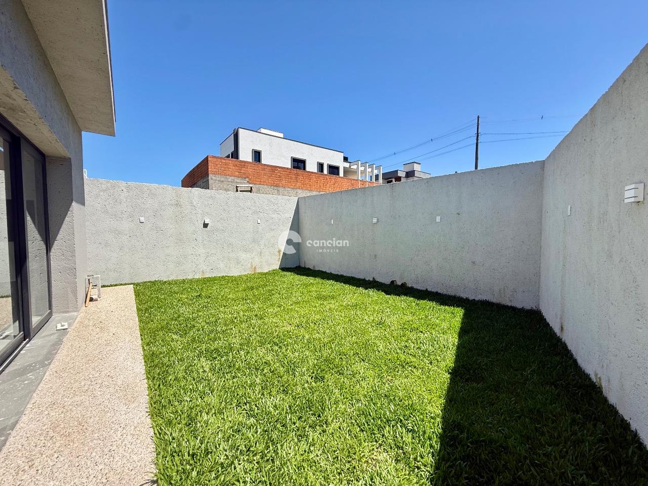 Casa de Condomínio à venda no Tomazetti: 