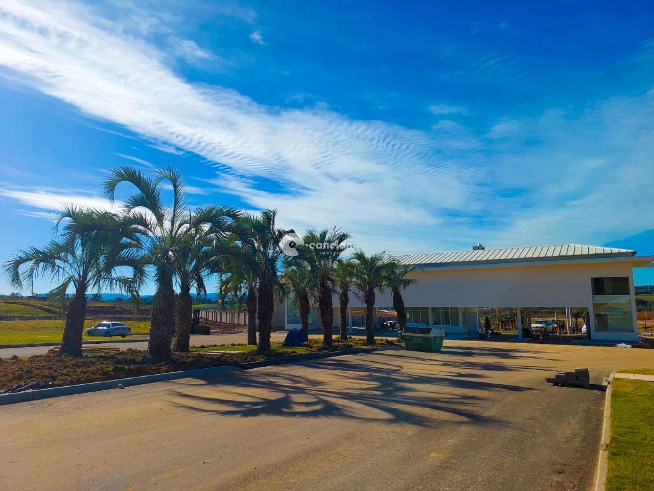 Terreno em condomínio à venda no Tomazetti: 