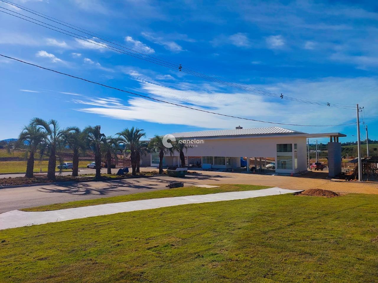 Terreno em condomínio à venda no Tomazetti: 