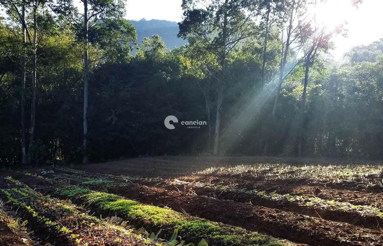 Terreno em condomínio à venda no Interior: