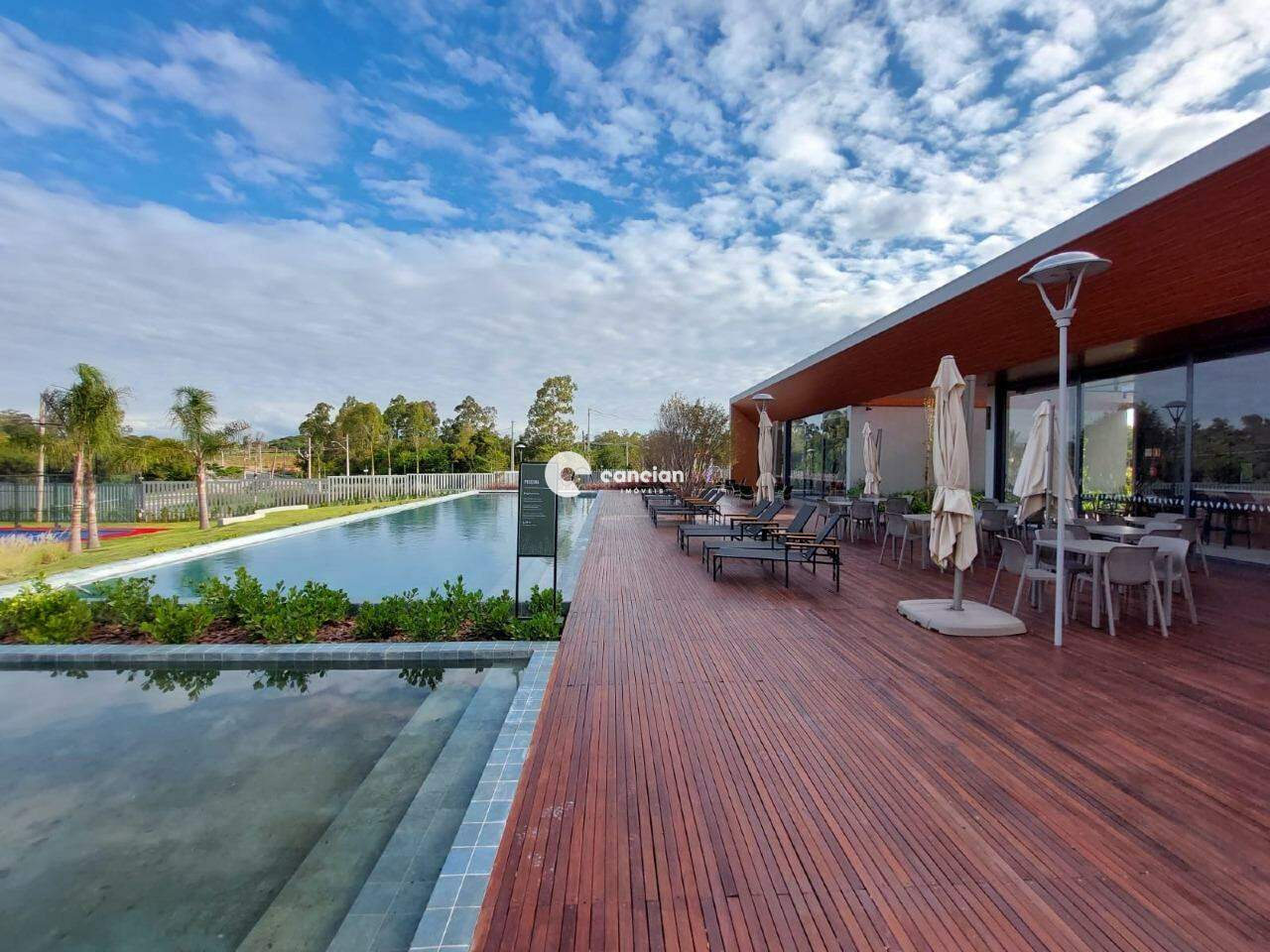 Terreno em condomínio à venda no Camobi: 