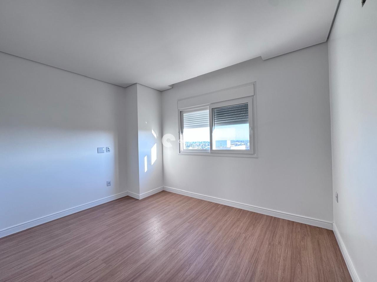 Casa de Condomínio à venda no Tomazetti: