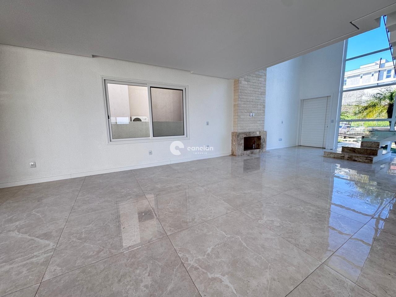 Casa de Condomínio à venda no Tomazetti: