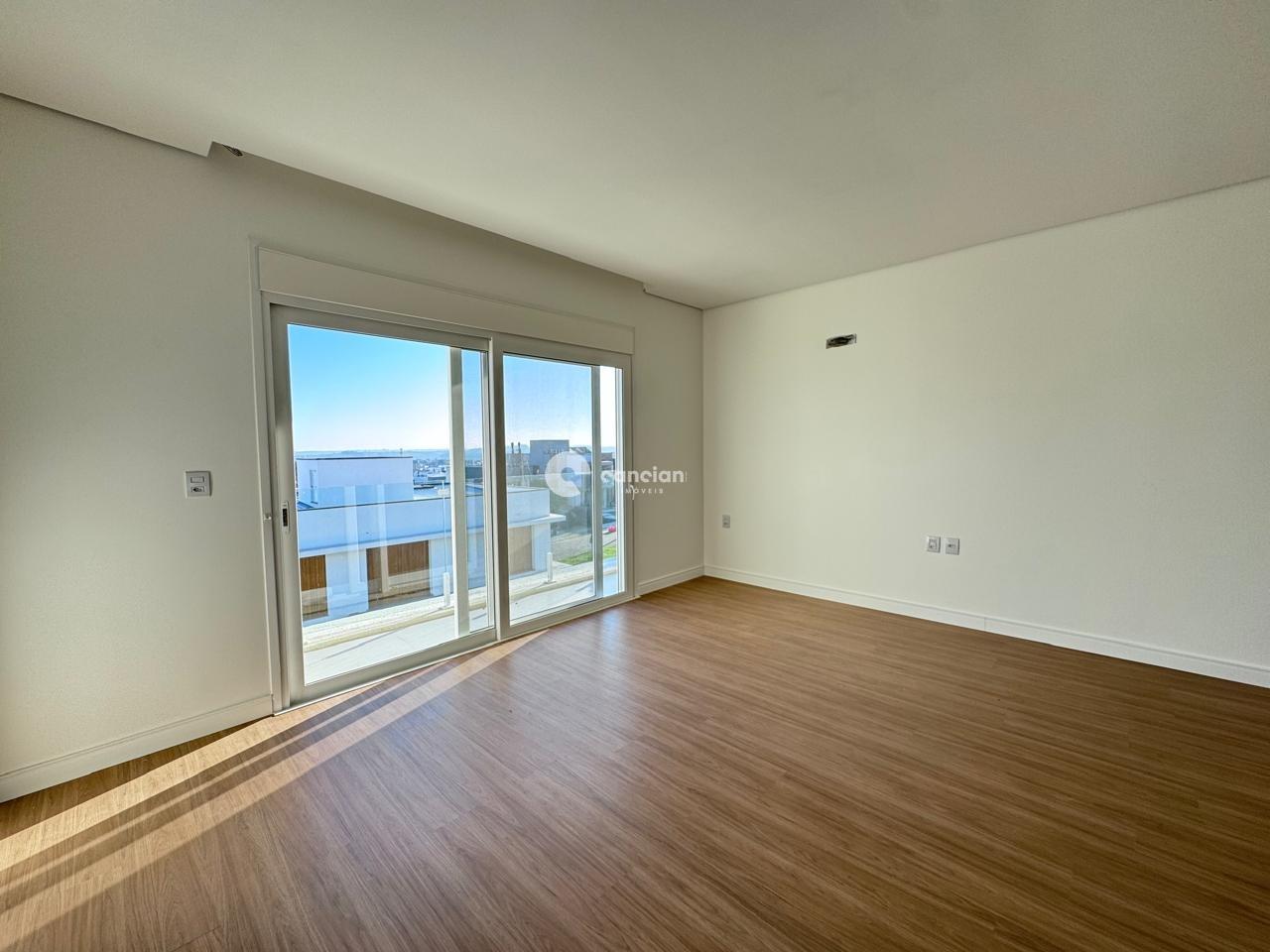 Casa de Condomínio à venda no Tomazetti: