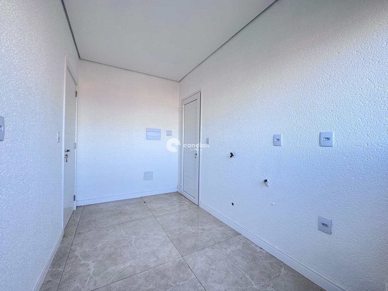 Casa de Condomínio à venda no Tomazetti: