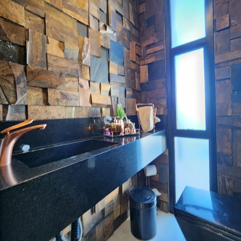 Casa de Condomínio à venda no Tomazetti: