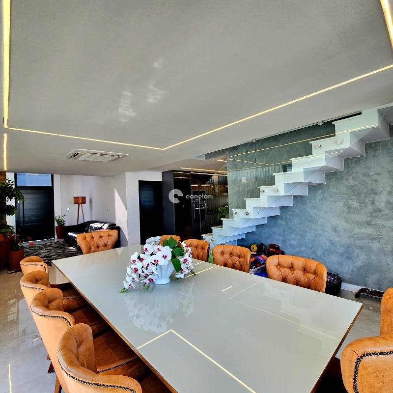 Casa de Condomínio à venda no Tomazetti: