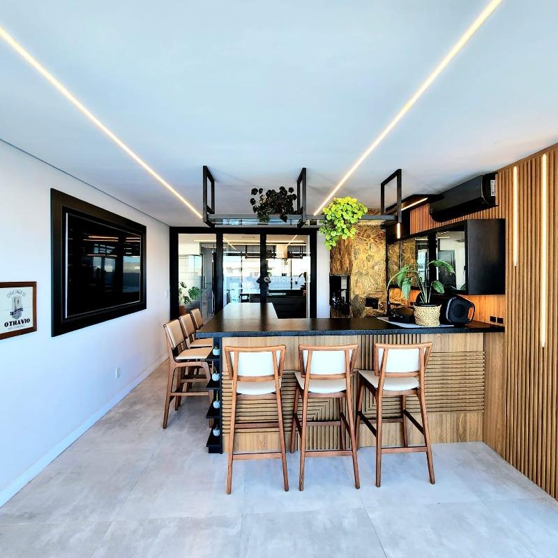 Casa de Condomínio à venda no Tomazetti: