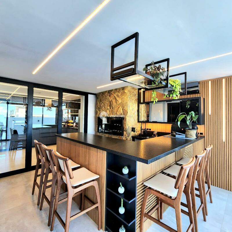 Casa de Condomínio à venda no Tomazetti: