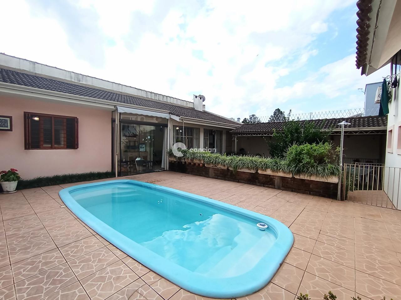 Casa à venda no Camobi: 