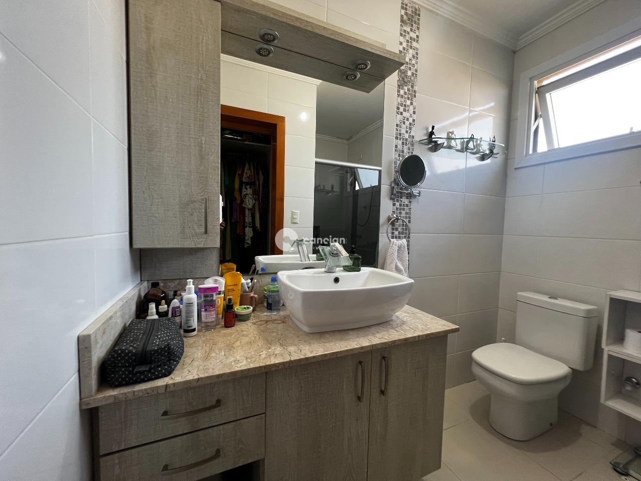 Casa de Condomínio à venda no Camobi: 