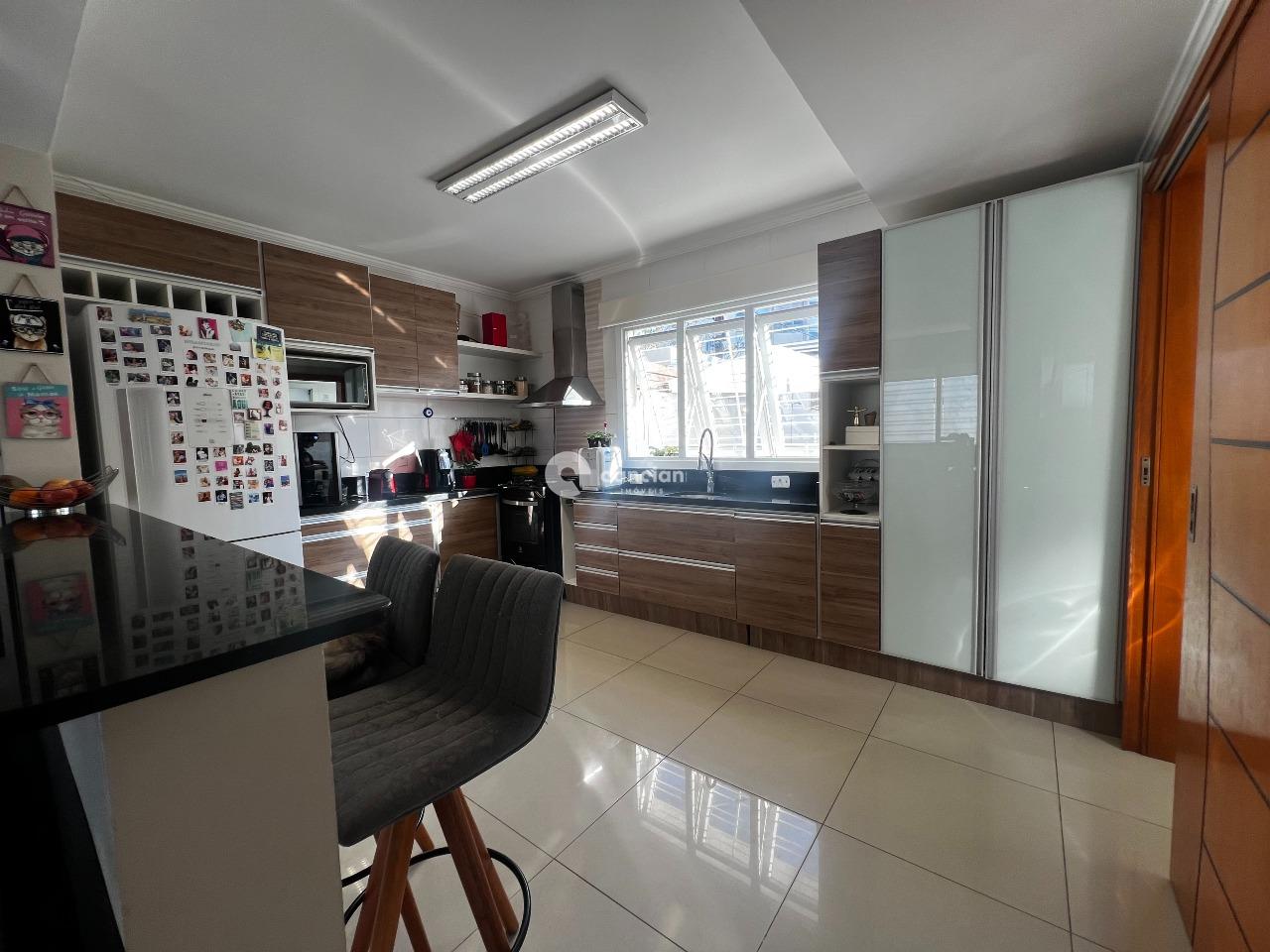 Casa de Condomínio à venda no Camobi: 