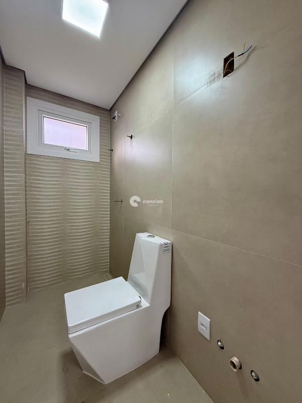 Casa de Condomínio à venda no Tomazetti: 