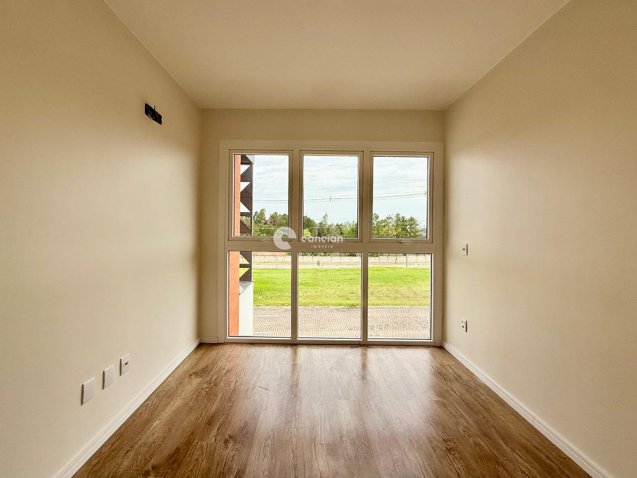 Casa de Condomínio à venda no Tomazetti: 