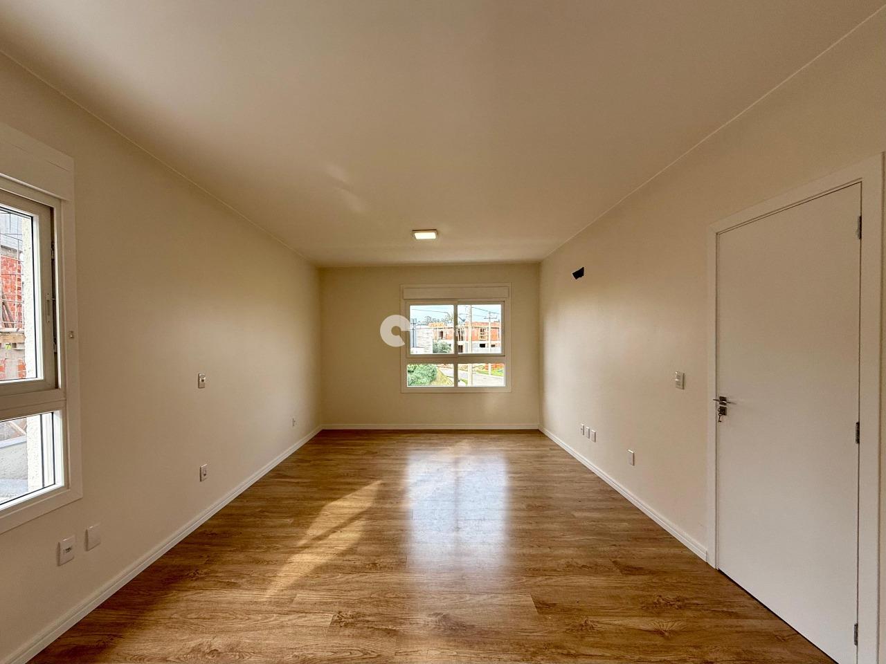 Casa de Condomínio à venda no Tomazetti: 